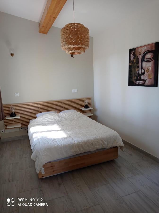 Agreable Appartement Au Calme Villeneuve  ภายนอก รูปภาพ