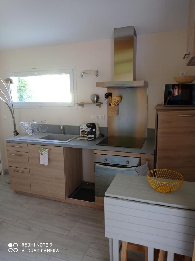 Agreable Appartement Au Calme Villeneuve  ภายนอก รูปภาพ
